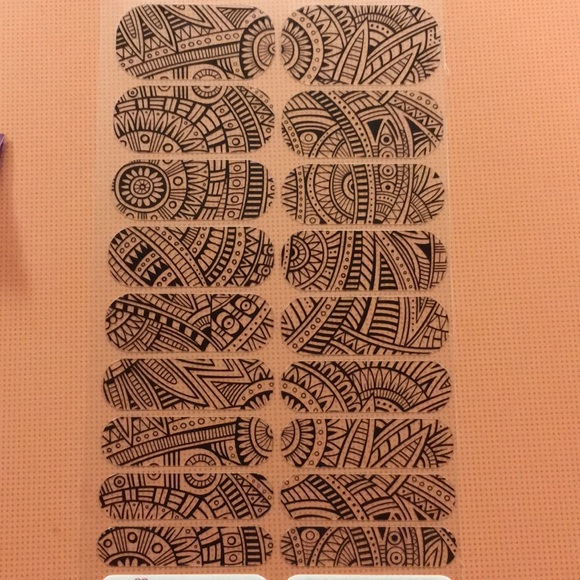 🌻 5/$25 NWT Full Sheet Jamberry Nail Wraps - Picture 2 of 2